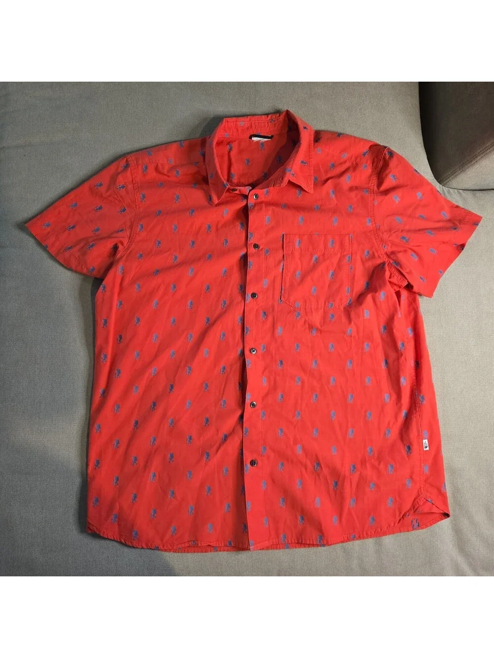 North Face Shirt Mens Medium Red All Over Print Lightweight Hiking Camp Cotton